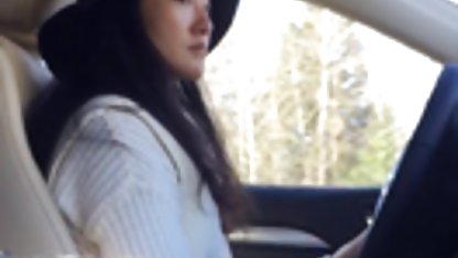 Slim brunette membentang rantai dan indo xxx porn