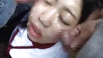 Minum-minum, bermain kartu indo xxx sek keindahan dalam pakaian putih telanjang