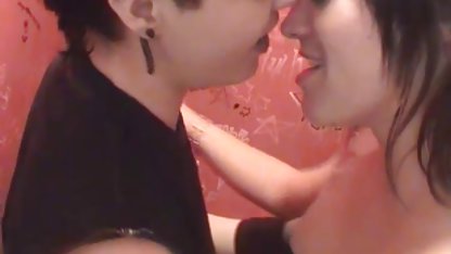 Dan meninju video sex gratis indonesia dan menendang bola